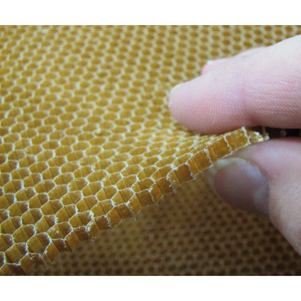 Aramide honeycomb 29 kg/m³ 1120 x 2440 mm Aramide honeycomb 29 kg/m³ 1120 x 2440 mm